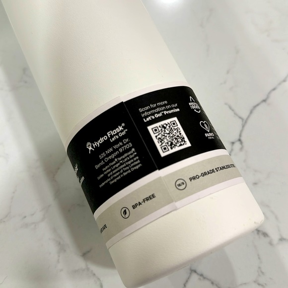 NWT HydroFlask 24oz Standard Flex Cap in White. - Picture 3 of 4